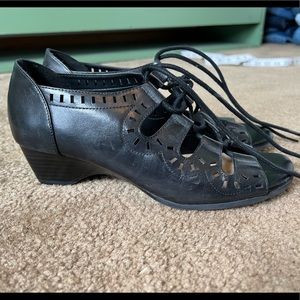 Bella Vita Prescott Low Heel Lace Up Sandal